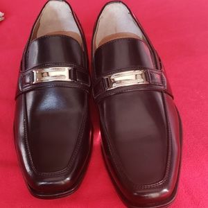 Boys 2.5 Stacy Adams shoes